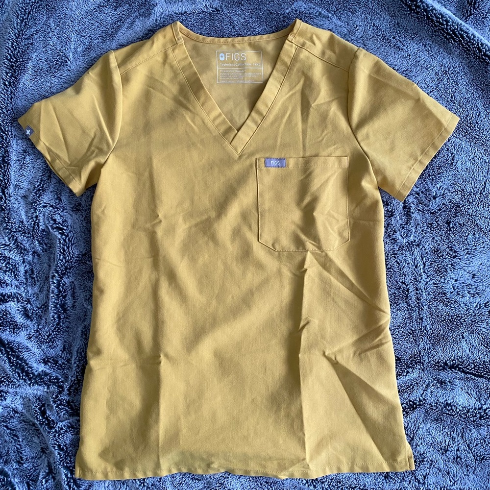 FIGS XXS/XXSP Gold Catarina Zamora and Yola scrub set